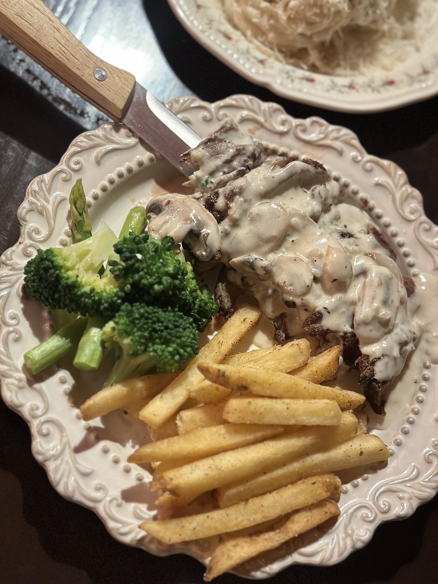 tariq_aldusari's tweet photo. مطعم رائع https://t.co/4OCmnLkCwT