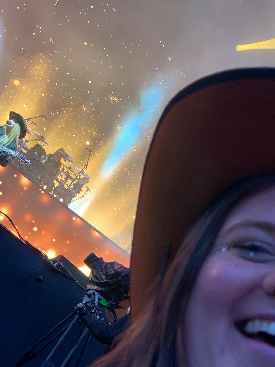 lottieleech's tweet photo. My friend tried to get a pic of me with @ShaniaTwain at Chepstow😅 this pic made me LOL perhaps one day I will get a proper one hehe 🫶🏻 On my way to Hyde Park to see her again tonight 🙌🏻💗 SOO EXCITED!! https://t.co/Xsv1JuIXnW