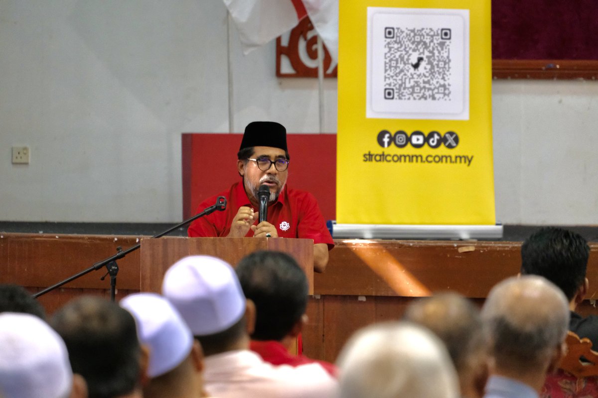 UMNOPerak's tweet photo. 7 JULY 2024 | AHAD | 2.30 PETANG - 
Telah berlangsungnya Siri Jelajah Penerangan UMNO Malaysia di UMNO Bahagian Pasir Salak, Daerah Kg Gajah. #jelajahpeneranganumno #peneranganumnomalaysia #peneranganumnoperak #umnoperak https://t.co/7oBBXQM2Yz