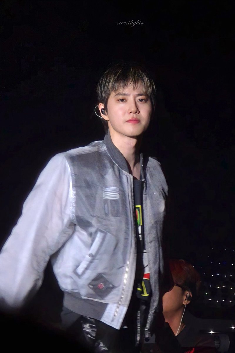 SUHOLOOK's tweet image. YOU ARE SO GORGEOUS, 준면아! ❤️❤️❤️