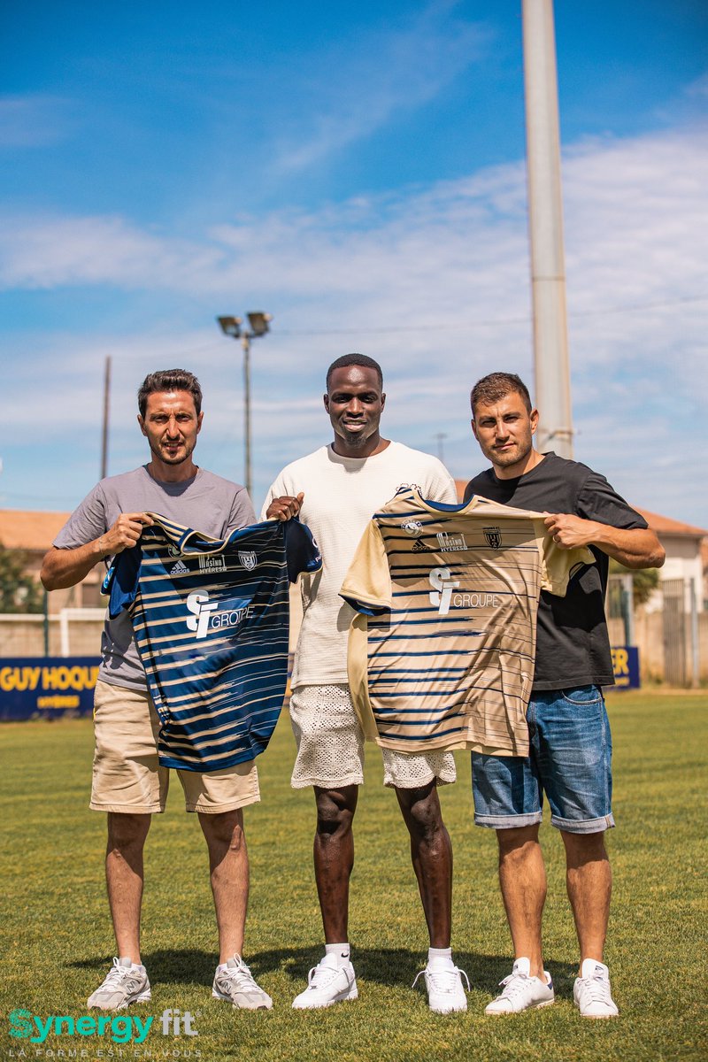 hyeresfc's tweet image. 🆕 Mamadou Savane nouvelle recrue Hyèroise, vous est présenté par Synergy Fit Hyères , partenaire pour la saison 2024/2025