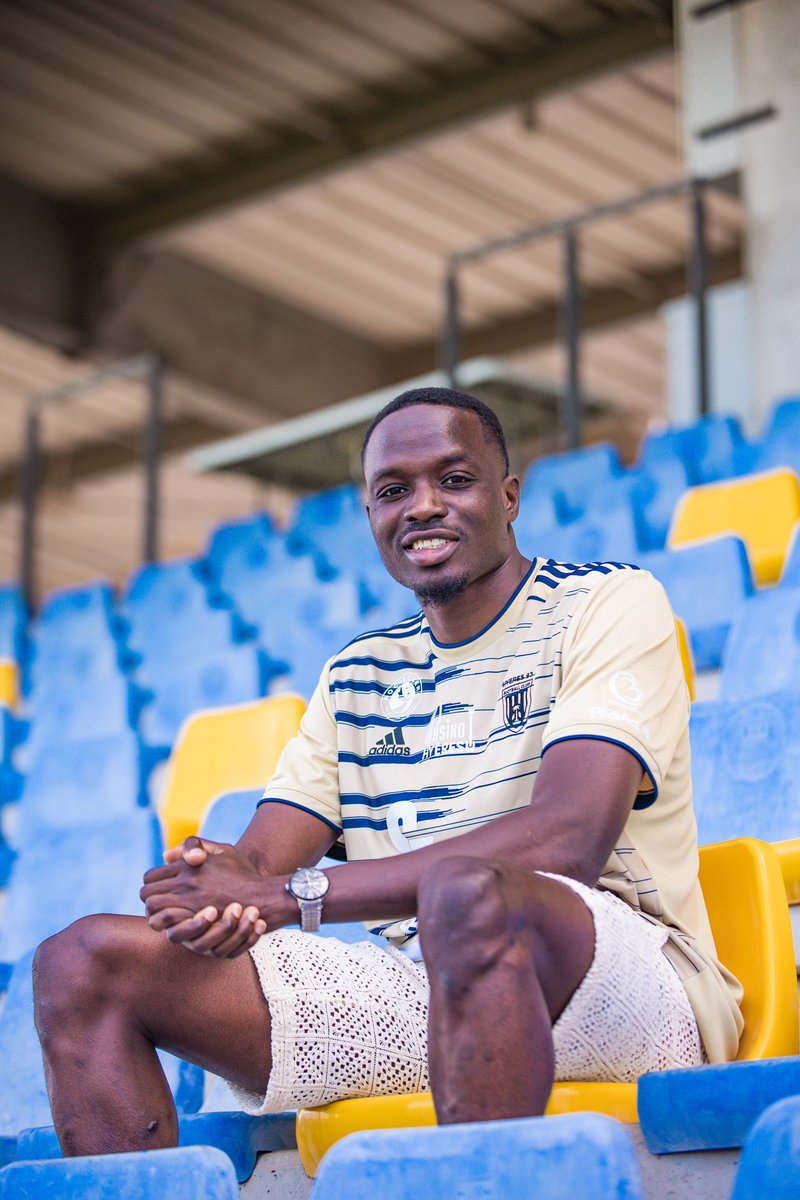 hyeresfc's tweet image. 🆕 Mamadou Savane nouvelle recrue Hyèroise, vous est présenté par Synergy Fit Hyères , partenaire pour la saison 2024/2025