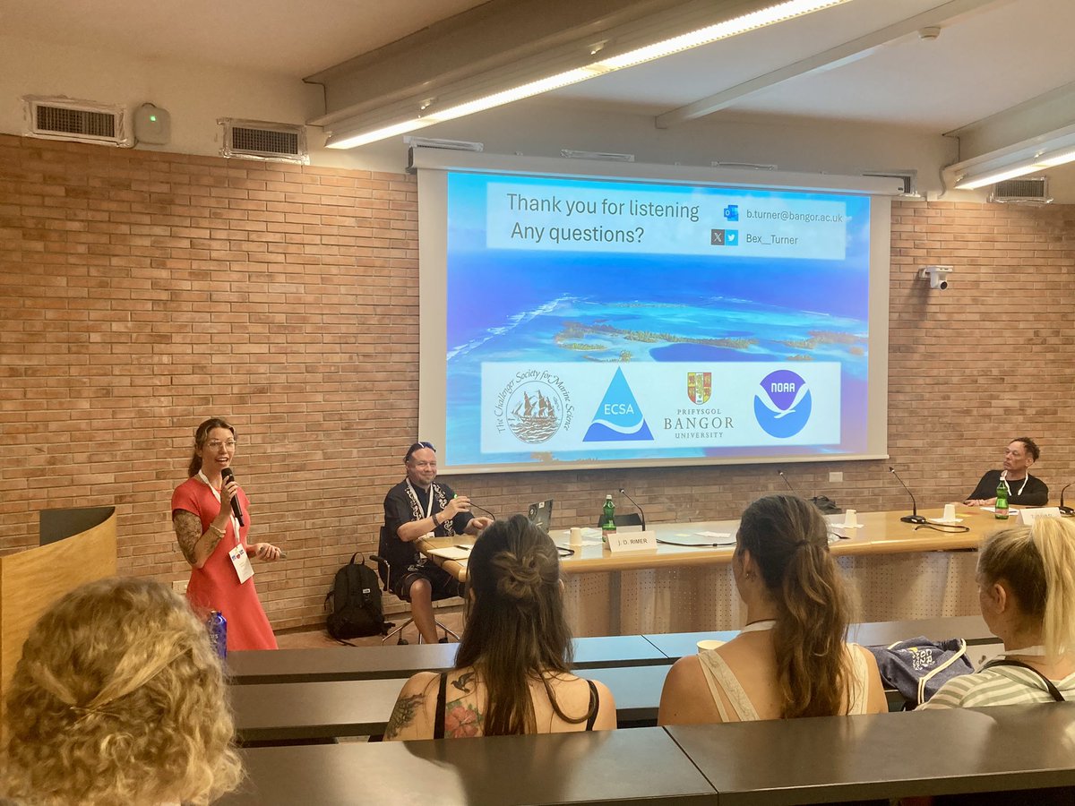 The wonderful women <a href="/BangorUni/">Bangor University</a>’s  Reef systems lab group delivered some great talks and posters this week! <a href="/Ecrs2024/">ECRS 2024</a> 🪸🙌👏 

#ECRS2024 #womeninstem
