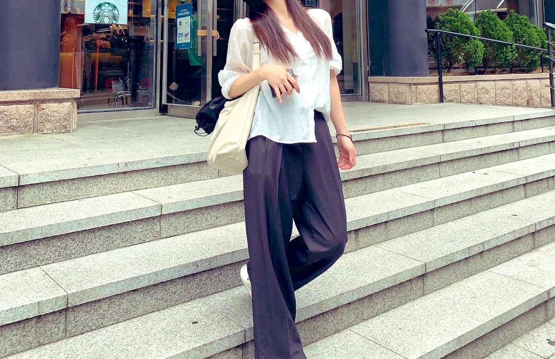 lu97857_'s tweet photo. 姐姐一点也不高冷🤪
#人妻 #辣妈 #女神 #反差 #大长腿 #翘臀 https://t.co/UEr0GFam2C