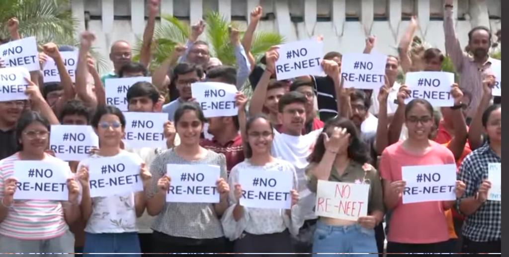 Raisahab7168's tweet photo. #Noreneet #Noreneet #Noreneet https://t.co/jg9uHAUPec