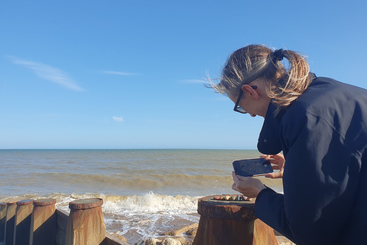 RawlinsonJulia's tweet image. 🌈 Holiday rainbows #1 🌈 #PebbleRainbow #PebbleRainbows #PettLevel #EastSussex #NatureRainbow #NatureRainbows