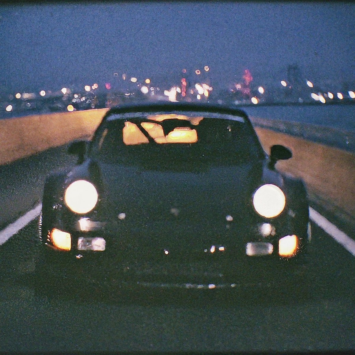 krislipman's tweet photo. Gonna be a rough few days, but eh thats what these are for...

#RoughLove
#RauhWelt
#RoughPassion

#GeminiAdvanced https://t.co/p3h5C4uvBF