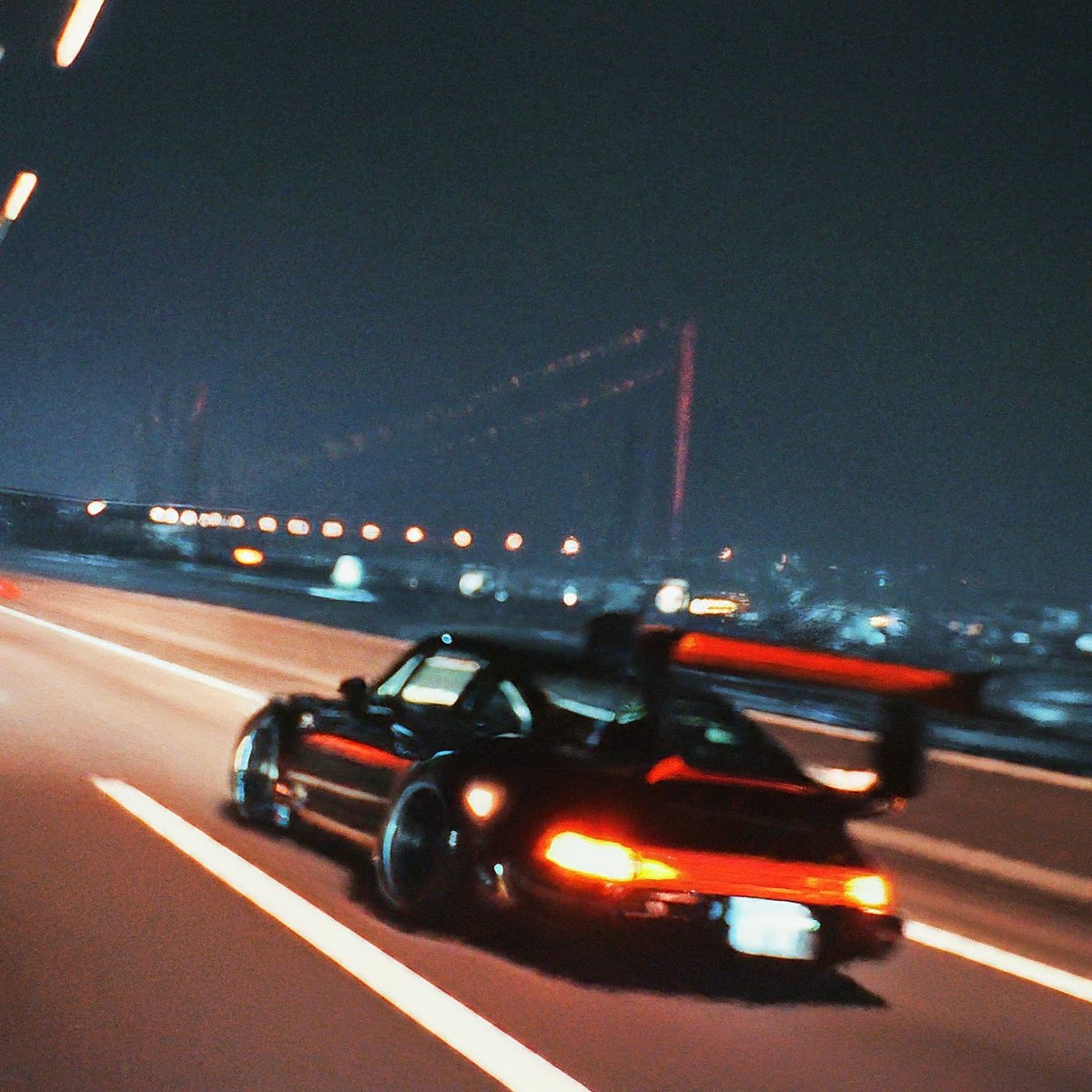 krislipman's tweet photo. Gonna be a rough few days, but eh thats what these are for...

#RoughLove
#RauhWelt
#RoughPassion

#GeminiAdvanced https://t.co/p3h5C4uvBF