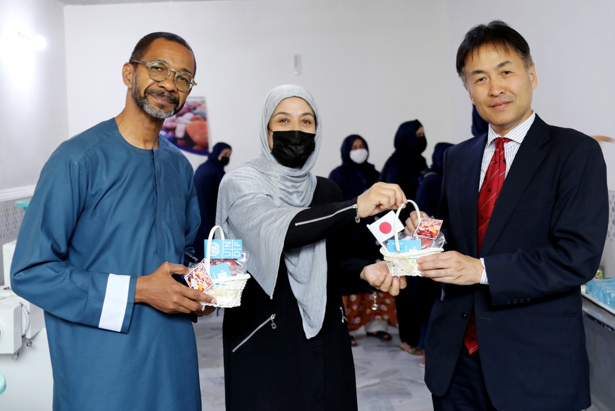 UNDPaf's tweet photo. .@UNDPaf's Res Rep @sarodriques &amp; @JapaninAFG Amb H.E. KUROMIYA visited UNDP initiatives supporting women entrepreneurs in Balkh. They met local women biz owners &amp; appreciated their resilience. Since 2021, UNDP has supported 75K+ MSMEs, with d @JapanGov being 1 of d main donors. https://t.co/VOZd8CYcnd