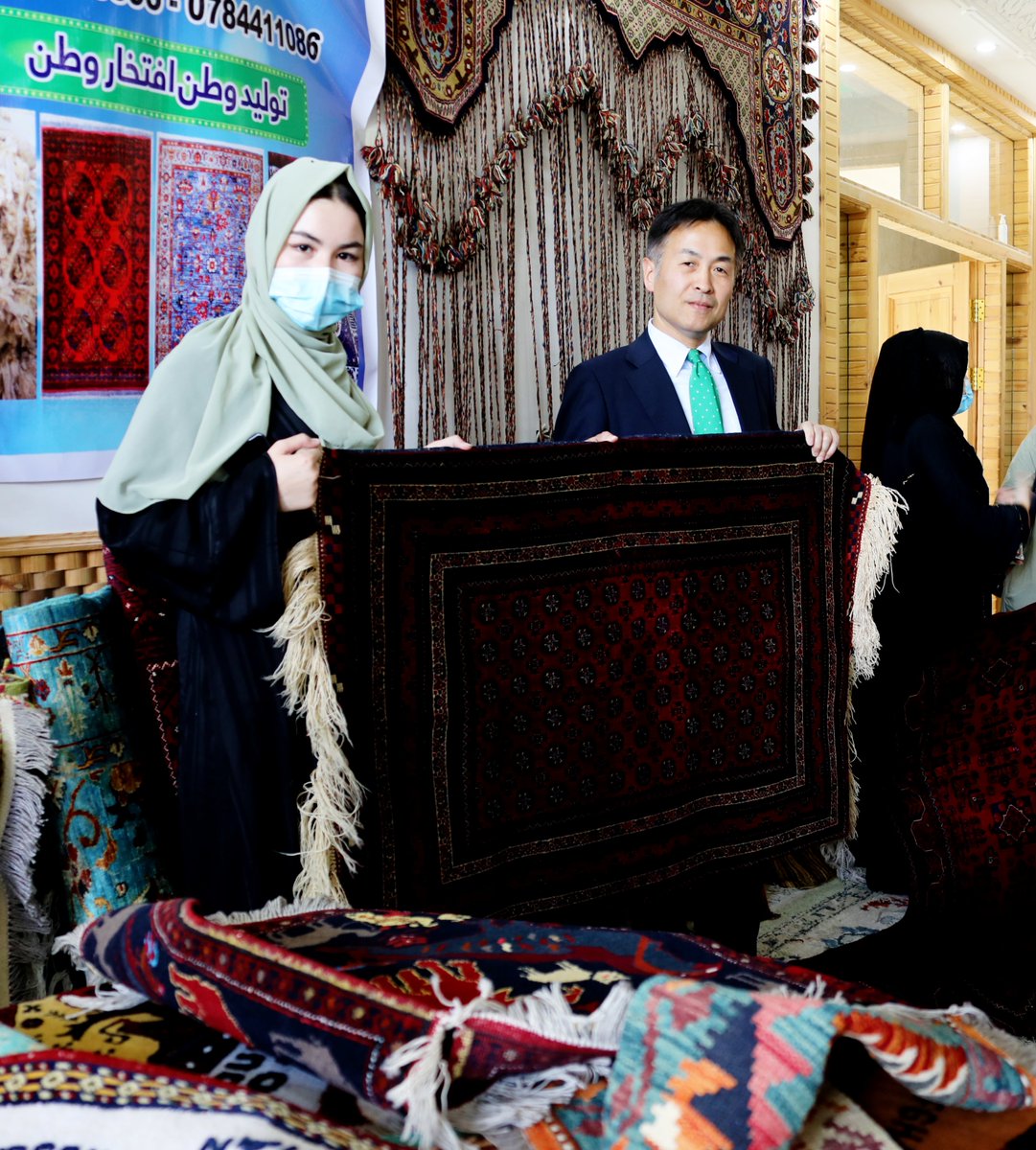 UNDPaf's tweet photo. .@UNDPaf's Res Rep @sarodriques &amp; @JapaninAFG Amb H.E. KUROMIYA visited UNDP initiatives supporting women entrepreneurs in Balkh. They met local women biz owners &amp; appreciated their resilience. Since 2021, UNDP has supported 75K+ MSMEs, with d @JapanGov being 1 of d main donors. https://t.co/VOZd8CYcnd