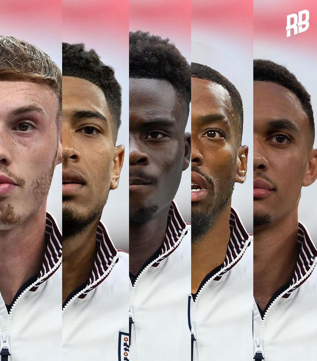 I_amMukhtar's tweet image. The 'go back to your country' fans must have been conflicted last night.