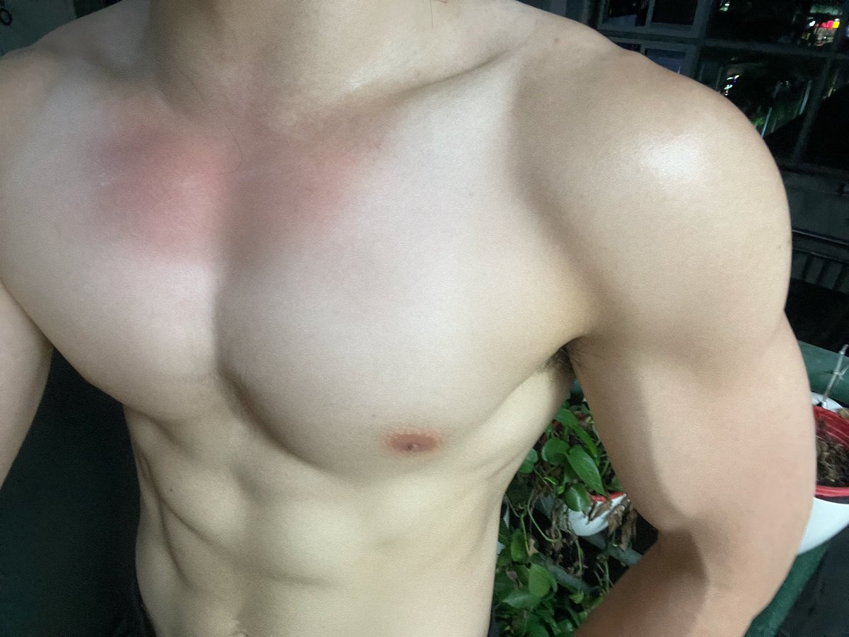 Eatmydna_'s tweet photo. 天气很好一起看个海吧 https://t.co/qVyzdhjq5s