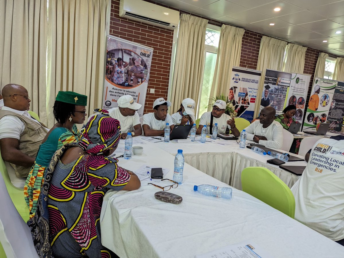 SudahserF's tweet photo. Sustainable development and Humanitarian Services Foundation (SUDAHSER) taking part in the launching of the ELLIE project which is aim at elevating local leadership in emergencies in partnership with Street child
#streetchild
#streetchildofCameroon
#usaid
#sudahser https://t.co/uyeif58YhS