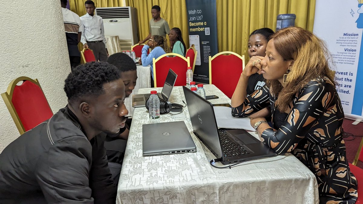 RebaseCodeCamp's tweet photo. Rebase Devs are at Hotel Mont Fébé, ready to blow minds. Watch out for them!!!
#CityHack #48hrHackathon #Hackathon #rebasecodecamp #YaoundeInnovationWeek #237community #tech #montfebe #giz https://t.co/XiM922lObX