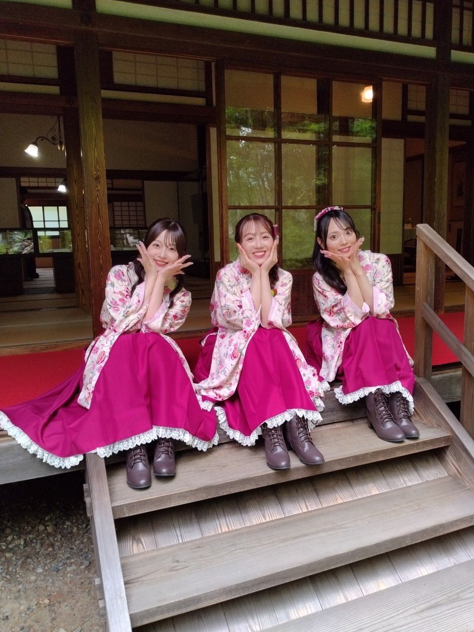 温泉むすめ SPRiNGS ポスター 高橋花林さん直筆サイン入り