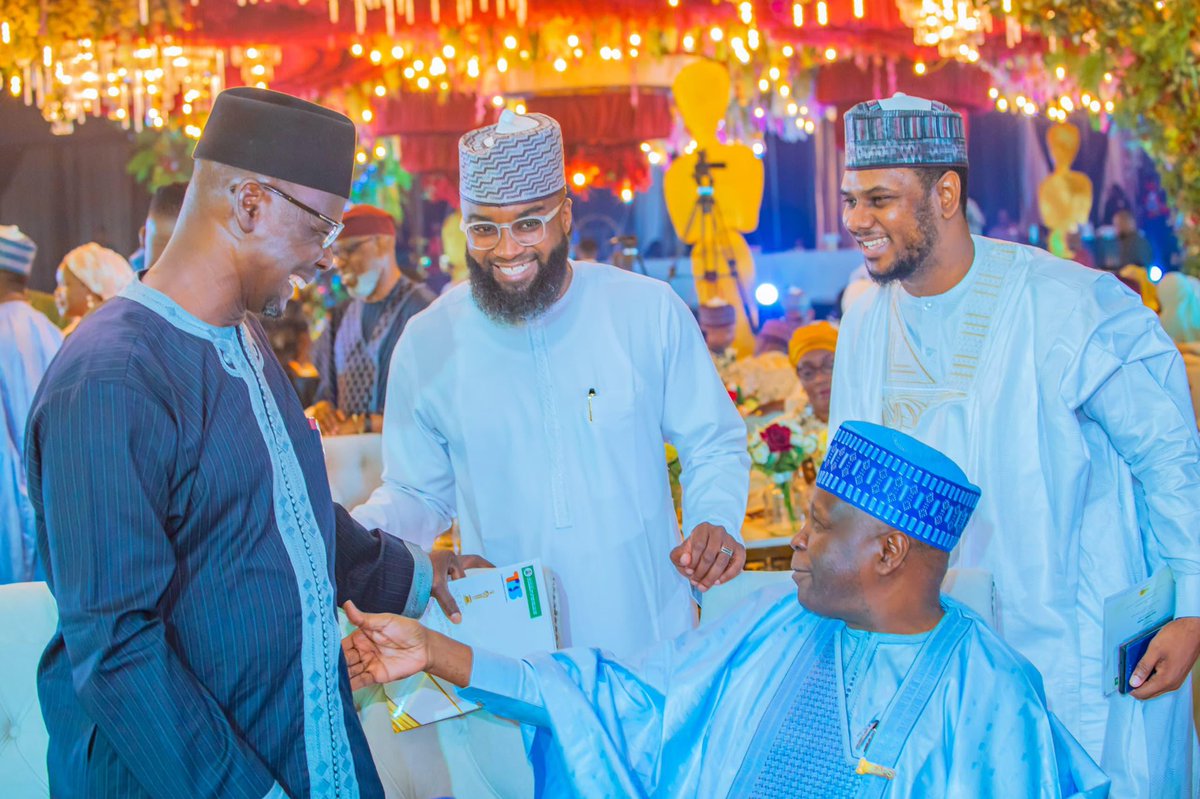 VShadowRise's tweet photo. The EVC/CEO of @NASENIHQ, @kshalilu, received the ENGINEERING and INDUSTRIAL INNOVATION AWARD at the Nigeria Excellence Awards in Public Service held at the State House in Abuja.
This accolade is a testament to the INCREDIBLE WORK being done at @NASENI.
#NEAPSAward
#ANEWNASENI https://t.co/ou4NklGWj5
