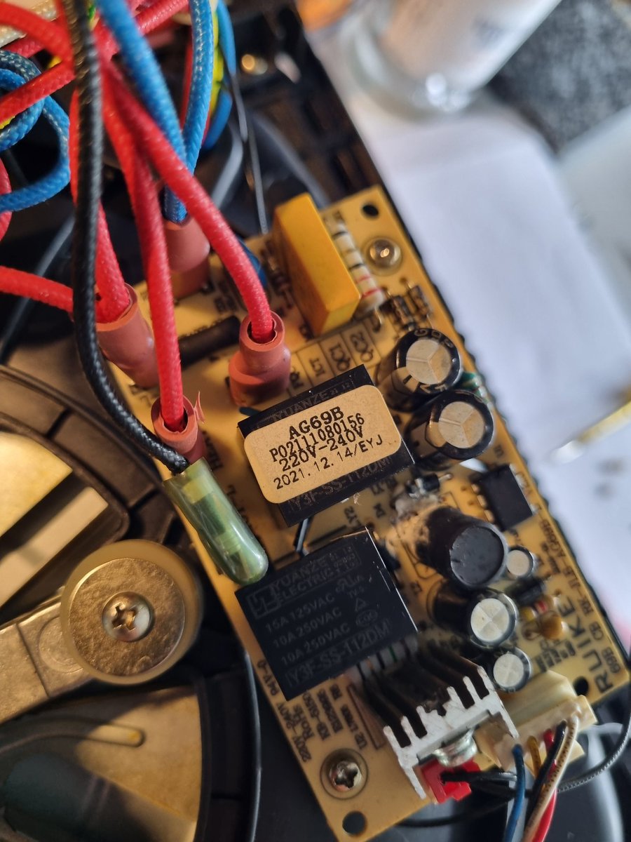 My air fryer packed in last night, I stripped it down, to find a blown capacitor. Then tried to get a spare board, to find it's got a 2 year warranty, brucie bonus, nothing snapped while opening, so back it goes, new one arrives tomorrow.