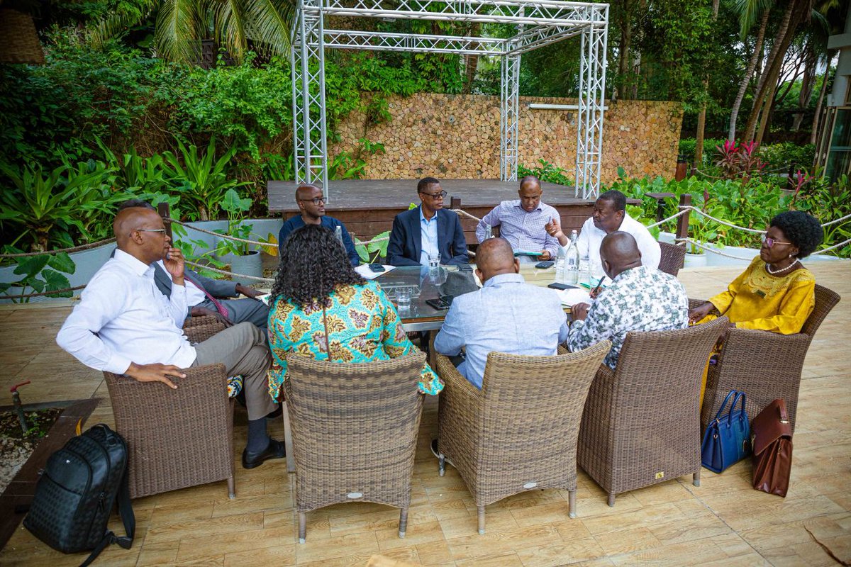 Direct engagement and frank discussion this morning in Zanzibar between #DRC's Deputy Foreign Minister <a href="/HonGraciaYamba/">Hon. Gracia Yamba Kazadi Officiel</a> and #Rwanda's Ministers in <a href="/RwandaMFA/">Ministry of Foreign Affairs & Int'l Cooperation</a>, facilitated by Tanzania and South Sudan, the two co-chairs of the #EACMinisterialRetreat, in the presence of Ministers