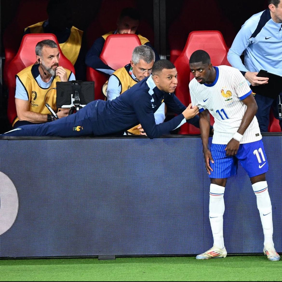 jijirestreint's tweet photo. « Dembouz les sondages indiquent #frontpopulaire gagnant faut que tu prennes le 1er penalty à ma place » https://t.co/QHlgtRis9J