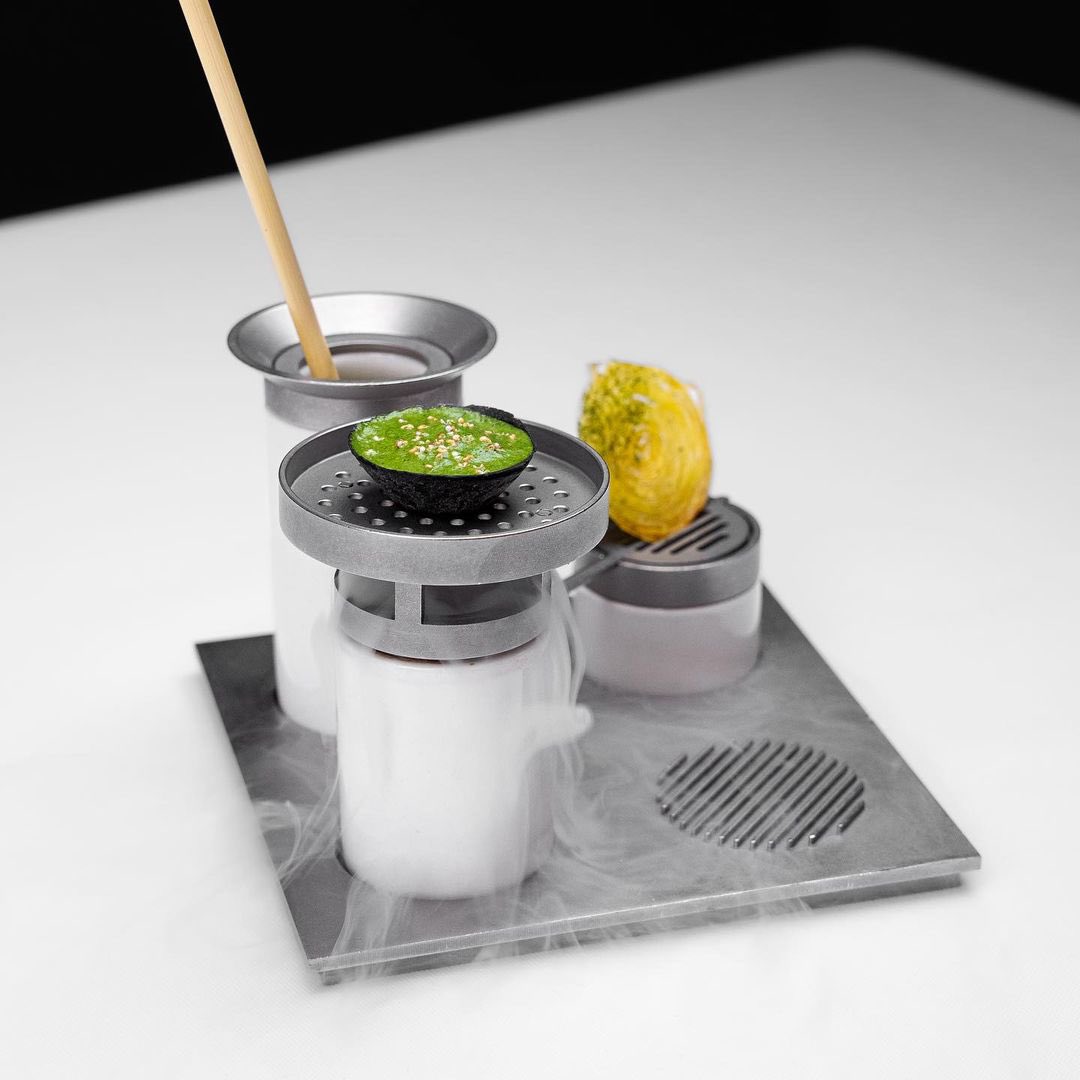 guysavoy's tweet photo. L’été au fil de l’ortie sur les toits de Paris.
#guysavoy #guysavoyparis #ortie #nettle #été #summer #restaurant #restaurants #artdevivre #artdevivrealafrancaise #frenchartdevivre #cuisine #cuisinefrancaise #cuisinefrançaise #gastronomie #gastronomiefrancaise #gastronomiefrançaise #food #paris