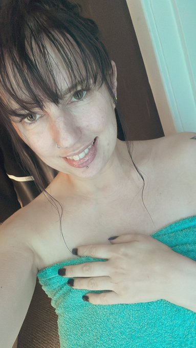 If you want a more insight to my personal days, follow me on Insta at Mashablues1 where I&rsquo;ll post stories<a href="/tag/nomakeup"class="tags"><span>#nomakeup</span></a>