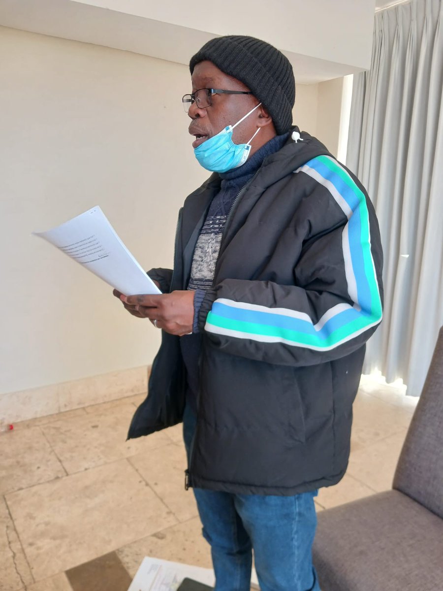 GPSACP's tweet photo. [UNDERWAY] Comrade Mhlekwa Nxumalo, the National Organizer of the South African Communist Party (SACP), delivers a message from the SACP Headquarters at the Gauteng Provincial Executive Committee (PEC) meeting.

#SACPAtWork
#YCLSAAtWork https://t.co/vgMnysShPI