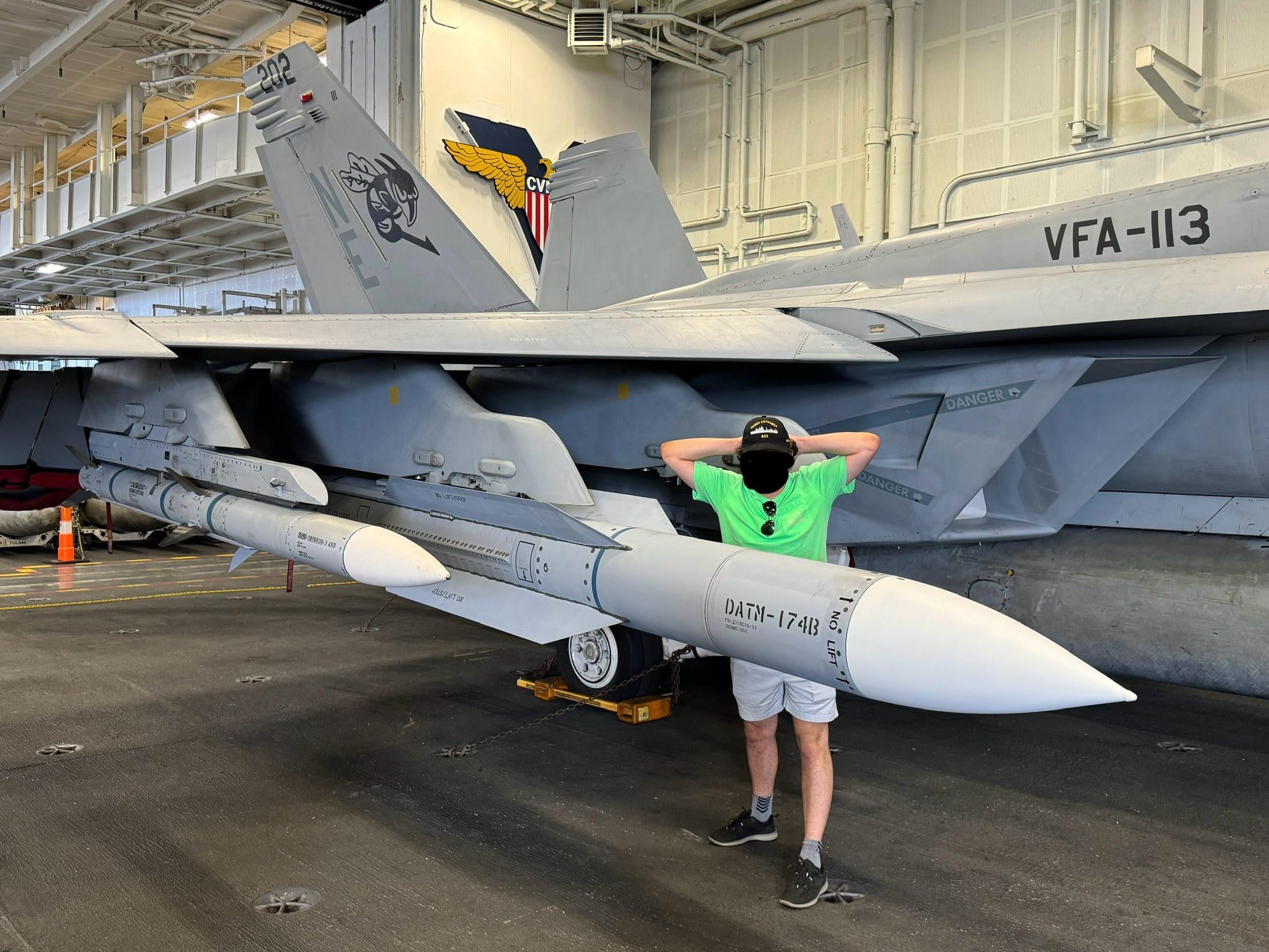 super-hornets-just-got-a-big-stick-aim-174b-aviation-discussion