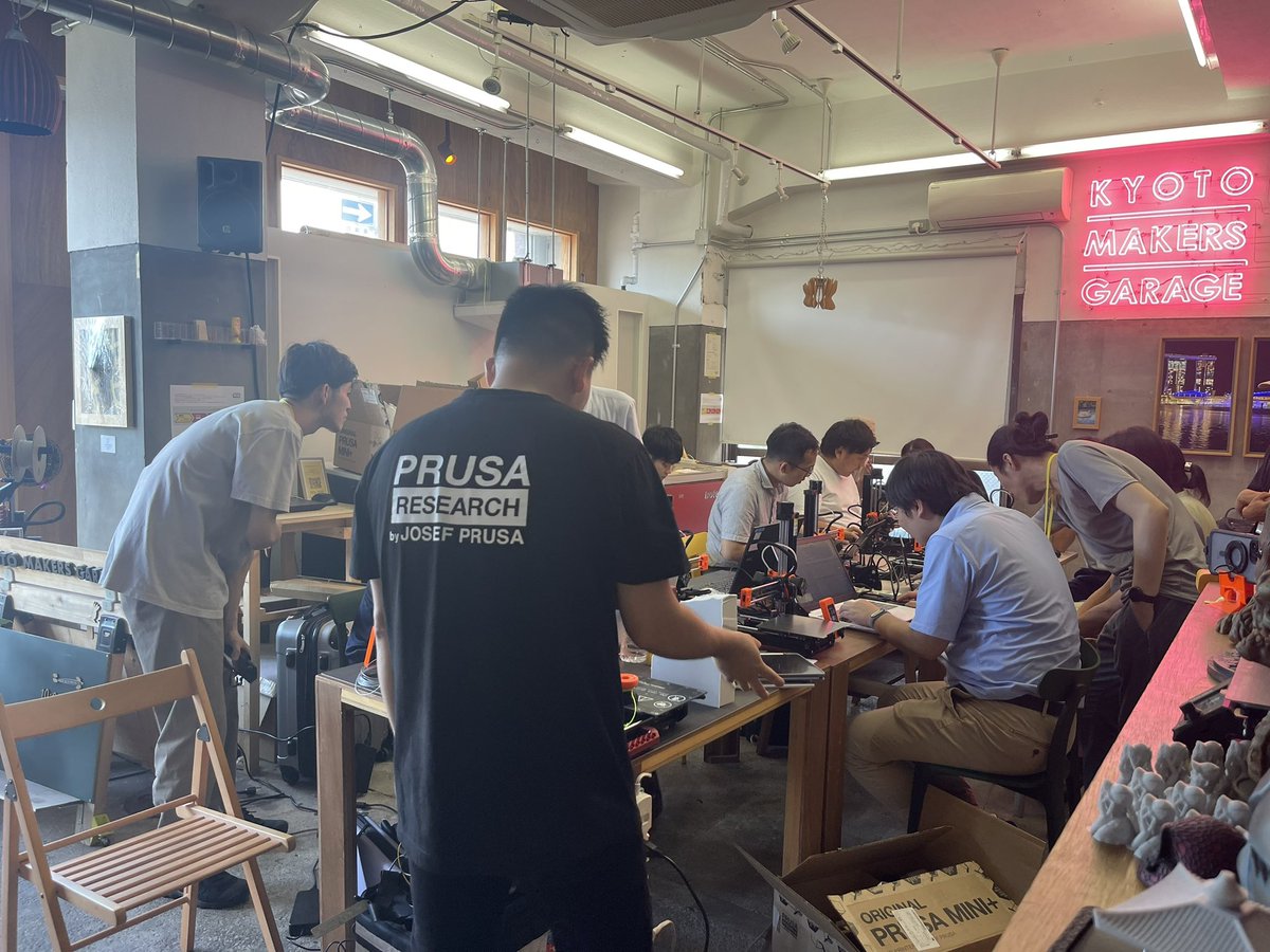 Prusa3D_JP's tweet image. ものづくり探究を支援するプロジェクトとして、弊社プリンタを寄贈した関西公立高校先生方に向けての、MINI+組立&amp;amp;講習イベントをKyoto Makers Garageで開催いたしました！ご参加いただいた先生、場所を提供いただきましたKMGさん、ありがとうございました！
#prusaresearch 
#kyotomakersgarage