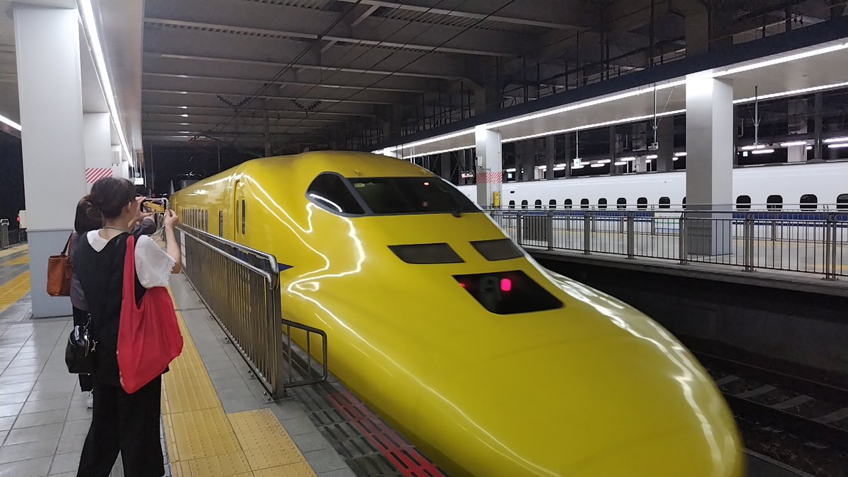 yuta63572's tweet photo. ドクターイエロー！！
初めて見れたー https://t.co/tRcDiCGZNK