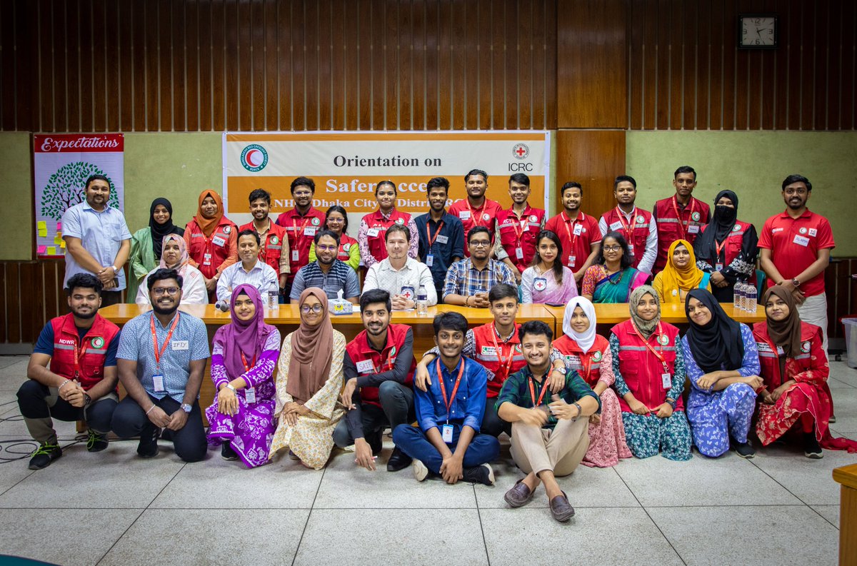 ICRC_bd's tweet photo. In collaboration with @BDRCS1, we organized a 3-day #SaferAccess orientation with 27 volunteers from HQ, Dhaka City Unit, and district Units. Focused on breaking barriers to humanitarian aid and ensuring safe access for volunteers to deliver #humanitarianAid effectively. https://t.co/11p2cMPBg3