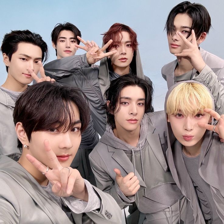 ifvsunlix's tweet photo. i love you to the 𝘮𝘰𝘰𝘯 and 𝘴𝘵𝘢𝘳𝘴 ꨄ︎ https://t.co/9A5X25sRb2
