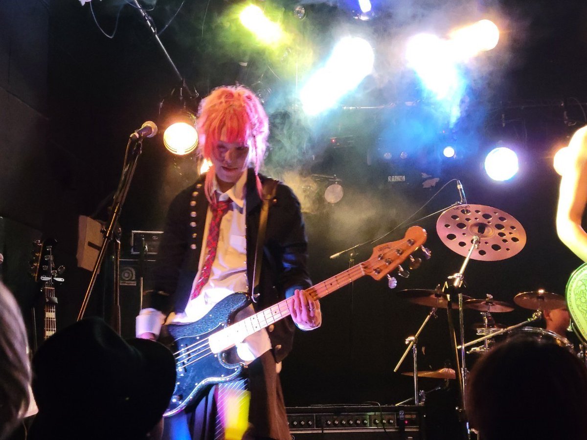 myiLia_nt's tweet photo. 自分が1つ、強いコピーバンドイベントの主催者であれたことを誇りに思います

普段中々見られないバンドを降臨させ
音楽をみんなで楽しんで
記憶に残していく

Music＆Memory

【M＆M　Advent Fes!! 】

第2回最高でした

ありがとうございました

主催 myi https://t.co/7MxvSuDV05