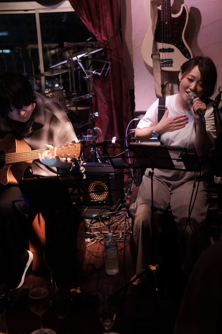 昨日は Lu:vとしての初LIVE 『Lu:v Live』（るぶらいぶ） にご来場いただきありがとうございました✨ 立ち見もありの超満員で本当にありがたさがいっぱいで 歌うたいのバラッドではもー号泣しながら歌わせてもらい幸せでした。  やっぱり歌は最高です！！