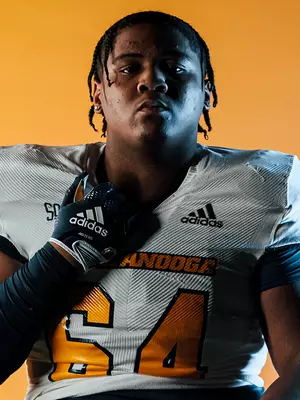 gomocs57's tweet photo. It is 55 days until the Chattanooga football Mocs kickoff the 2024 season! Today we introduce OL Tracy Jackson!     @TracyJ_69  https://t.co/LRsr84OPJP https://t.co/cuAkEzbhuP