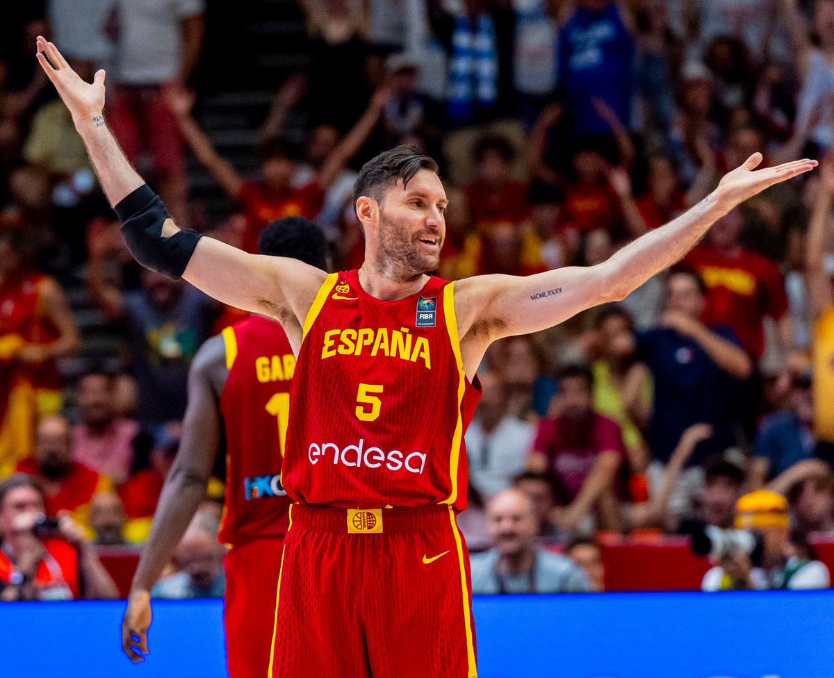 Si hoy España gana a Bahamas y nos clasificamos para los JJOO, vamos a estar regalando la camiseta de España entre cada uno de los que deis RT y nos digáis a nosotros y a <a href="/PasionBasketNBA/">Pasion Basket</a>