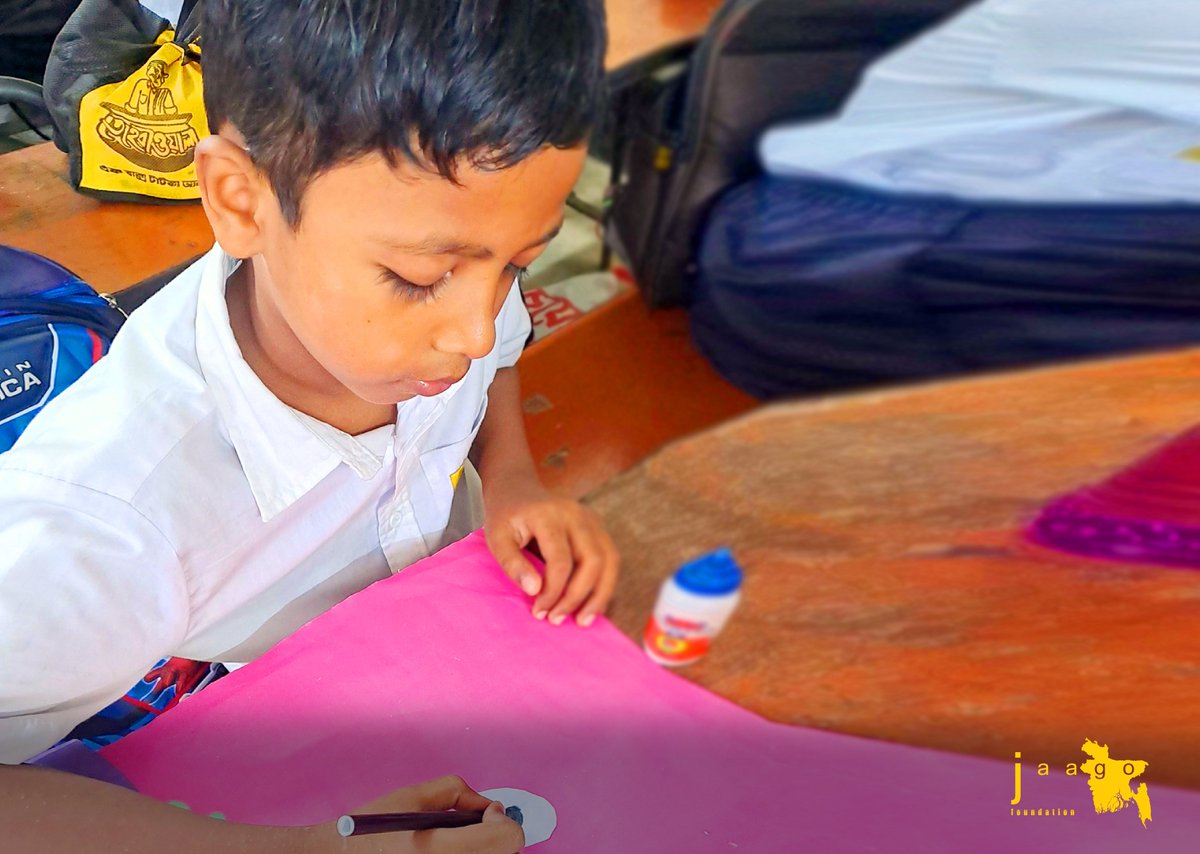 JAAGOFoundation's tweet photo. Vibrant kites made with love, care and lots of creativity! Our little angels engaged in a fun-filled activity during their recent arts and crafts class and made these beautiful kites. Witnessing their creativity and excitement is truly a delight.
#ClassroomActivity #ArtsandCrafts #Creativity #QualityEducation #EducationForAll #JAAGOFoundation #JAAGO