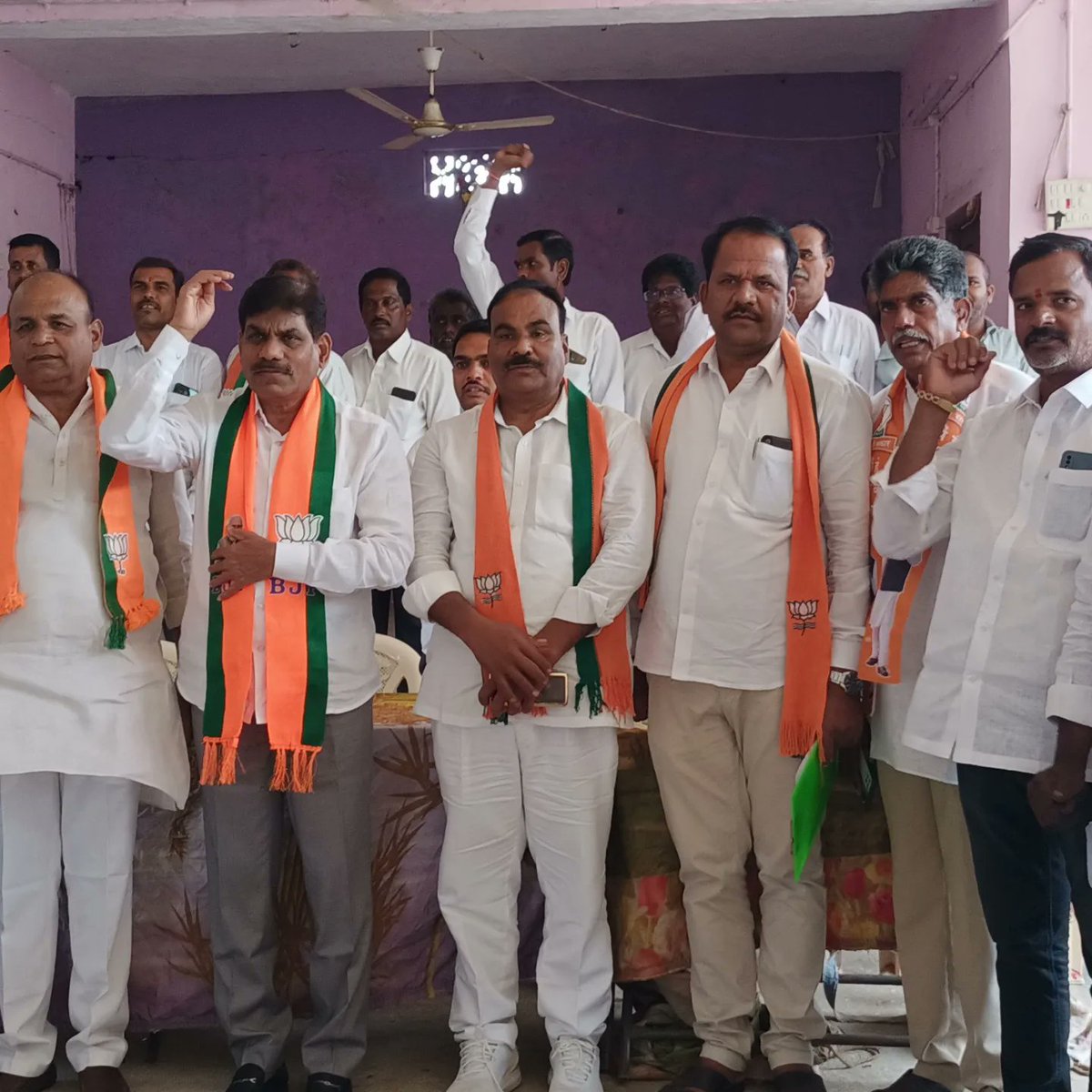 BanalaBjp's tweet photo. జహీరాబాద్ లోకసభ ఎన్నికల ఫలితాలపై ఎల్లారెడ్డి అసెంబ్లీ  రివ్యూ సమావేశం  తాడ్వాయి మండలంలోని ఎండ్రియాల్ లోని రెడ్డి సంఘం ఫంక్షన్ హాల్ లో నిర్వహించడం జరిగింది. https://t.co/WSX1x8aEox