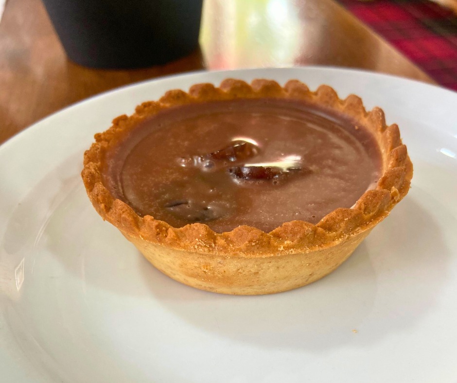 KaraHealthcare's tweet image. It&apos;s #WorldChocolateDay and here are a couple of our favourite ways to enjoy this sweet treat!
#RosetreeCareHome #Chocolate #Brownie #HappyHome