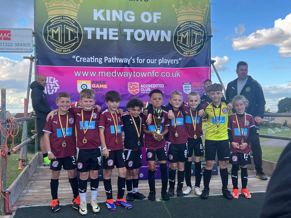 👑 KING’S OF THE TOWN 👑

Congratulations to Ash, Dave, Matt and our Under 8’s - winners of the Medway Town FC King of the Town 3  tournament yesterday 👏 Well done everyone - we make that 4 tournament wins and a Cup Final win this season. Thanks to <a href="/Medway_TownFC/">MedwayTownFC</a> for hosting us.