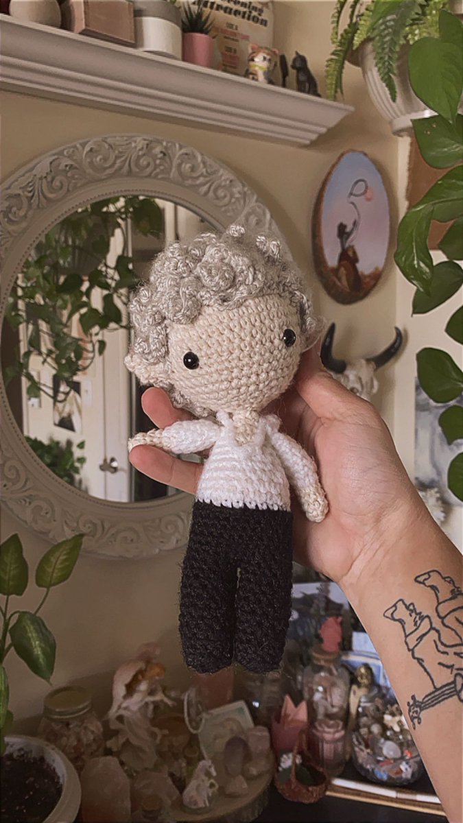 solas’ trophy wife tweet media