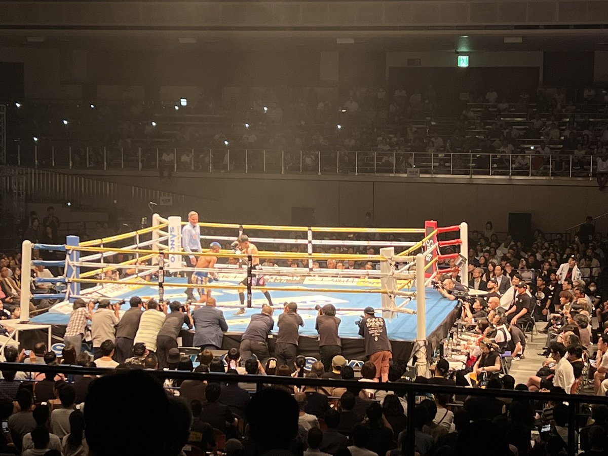 ringo_boxing's tweet photo. 判定が出る前に。現地(正面枡席)で観戦して個人的につけた井岡一翔vsマルティネスのスコアです。井岡一翔選手、感動しました。 https://t.co/Fy3TPuwnZ7