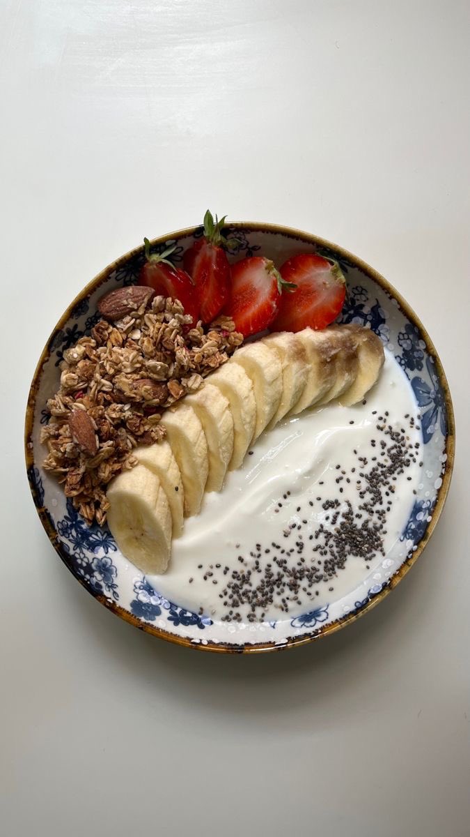 Diorgirlx's tweet photo. healthy eating 🥣 https://t.co/LYe5C4jTBG