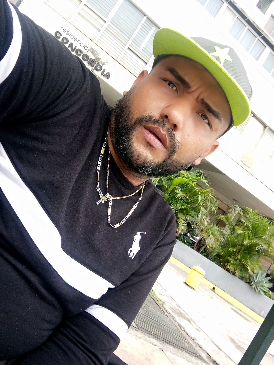 fleeps_philips's tweet photo. Buenos dias #Ccs #cafe #vzla https://t.co/B9J6jCWS6s