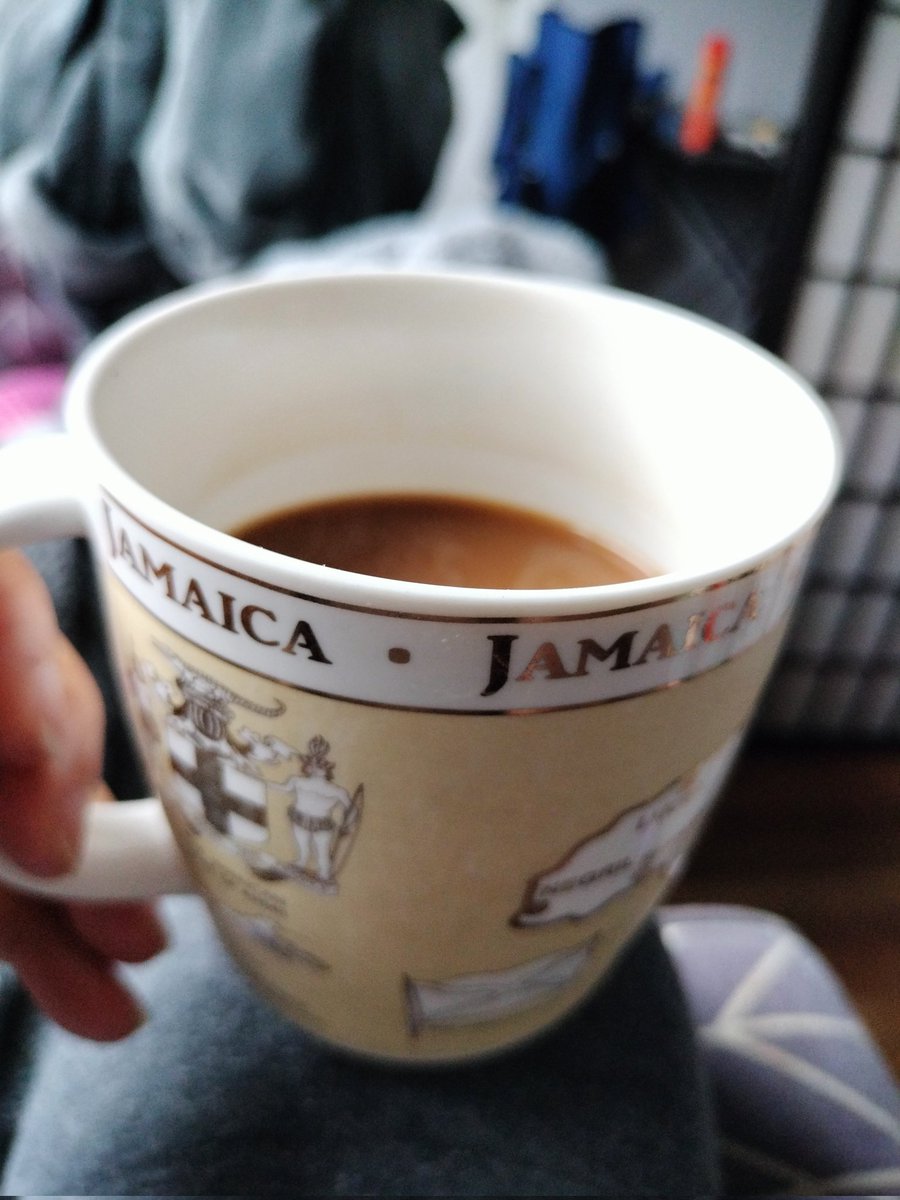 Giving Empress tweet media