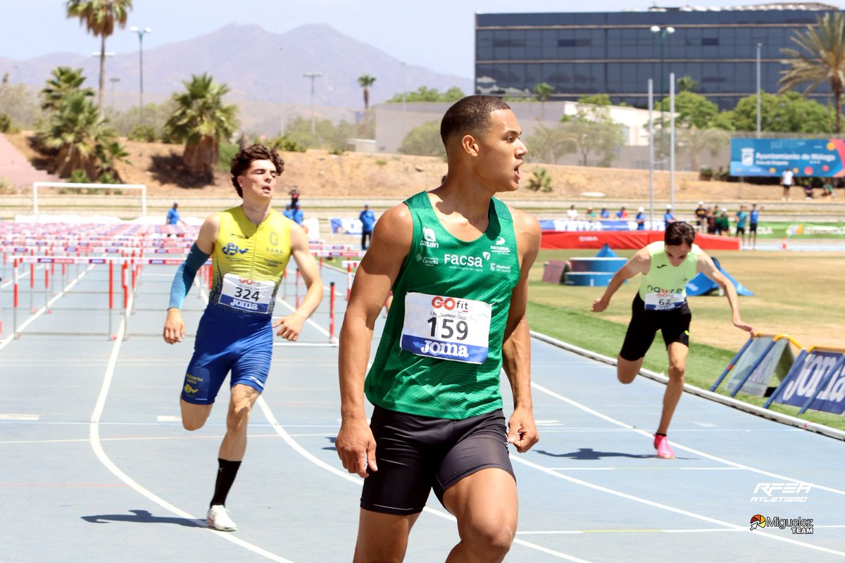 atletismoRFEA's tweet photo. Las 📸 que resumen una gran mañana en Málaga
 #CEAtletismoSub18 

                    110 m vallas - FINAL
Anthony Yunier Pérez ↔️ Mario Stefanov
          1⃣3⃣. 3⃣8⃣                  1⃣3⃣. 4⃣0⃣
  Récord de 🇪🇸 Sub18 

Récord anterior: 13.43 Aleix Porras en 2016 

1º y 2º sub18 de todos los tiempos
1º y 2º en el ránking 🇪🇺 del año

📺@LaLigaPlus
📊 https://t.co/ZrTu3lsMpZ