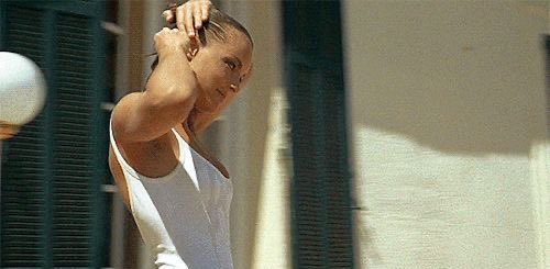 Jopolkadot's tweet image. Romy Schneider 

La Piscine
1969
