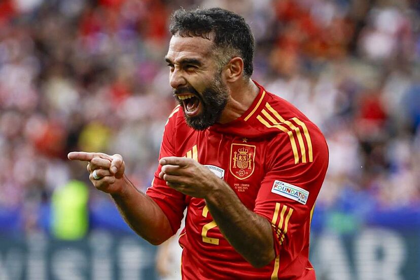 J_M_Mena's tweet photo. No va a pasar, porque el fútbol es marketing, pero este es mi balón de oro. Y lo argumento...

1. Mismos títulos que Vini o Jude.
2. El más regular en la temporada 
3. Gol en la final de champions.
4. Mejor lateral del mundo.
5. Semis de Eurocopa por ahora.

🙌🏻 @DaniCarvajal92 https://t.co/VziZWqiqCf