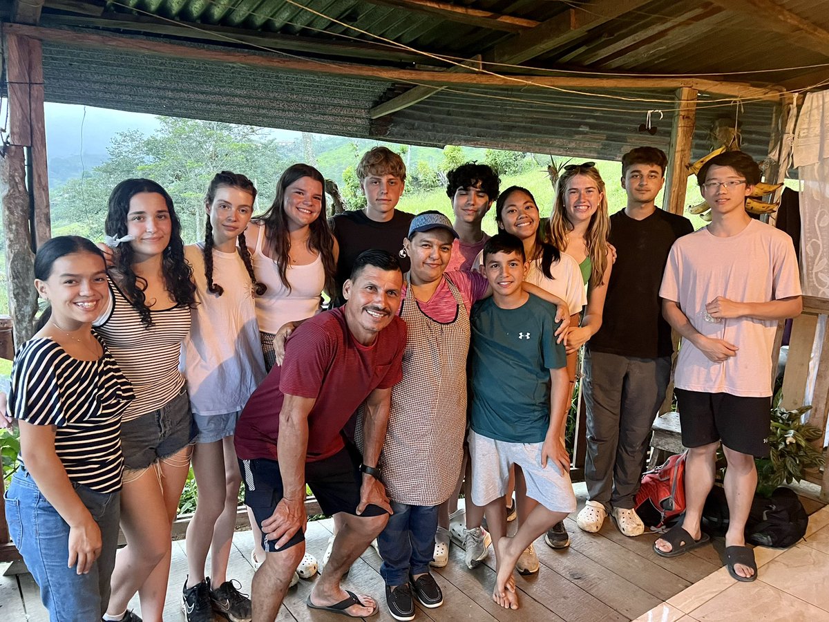 FettesCAS's tweet image. Last Thursday a group of students learned how to make cajetas, a sweet treat from here made either with carrots or coconut, and yesterday the other group went. A great chance to interact with locals in their own home @Fettes_College