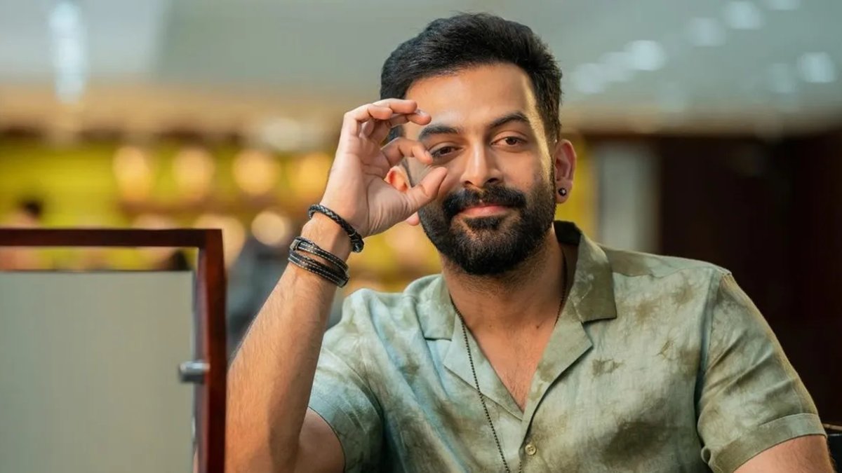 PrithviHourly's tweet photo. Prithviraj Sukumaran Tamil filmography;
My favs Top 5🏃🏻‍♀️❤️

[A Thread] 
#PrithvirajSukumaran @PrithviOfficial https://t.co/wSKBd10mwr