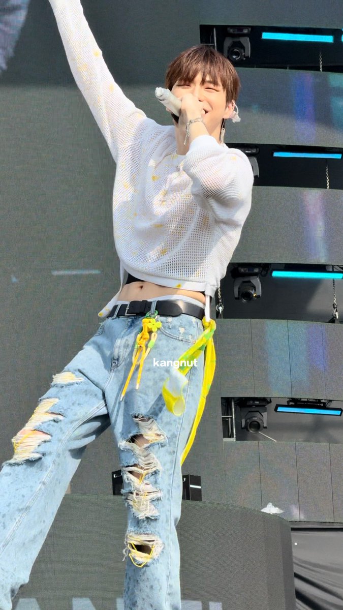 wkangnut's tweet photo. 📝240705
KANGDANIEL

3️⃣WATERBOMB⚡️

#KANGDANIEL #강다니엘 https://t.co/XdQBpYuuH0